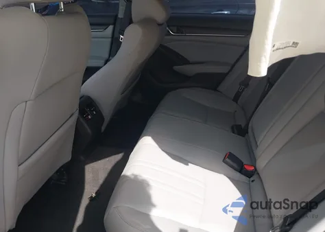 2018 Honda Accord Touring 2.0T z USA, uszkodzony, nr VIN 1HGCV2F94JA030972